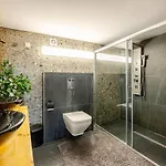 Luxury With Pool דירה Xagħra