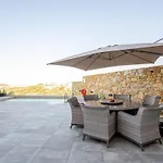 Luxury With Pool דירה